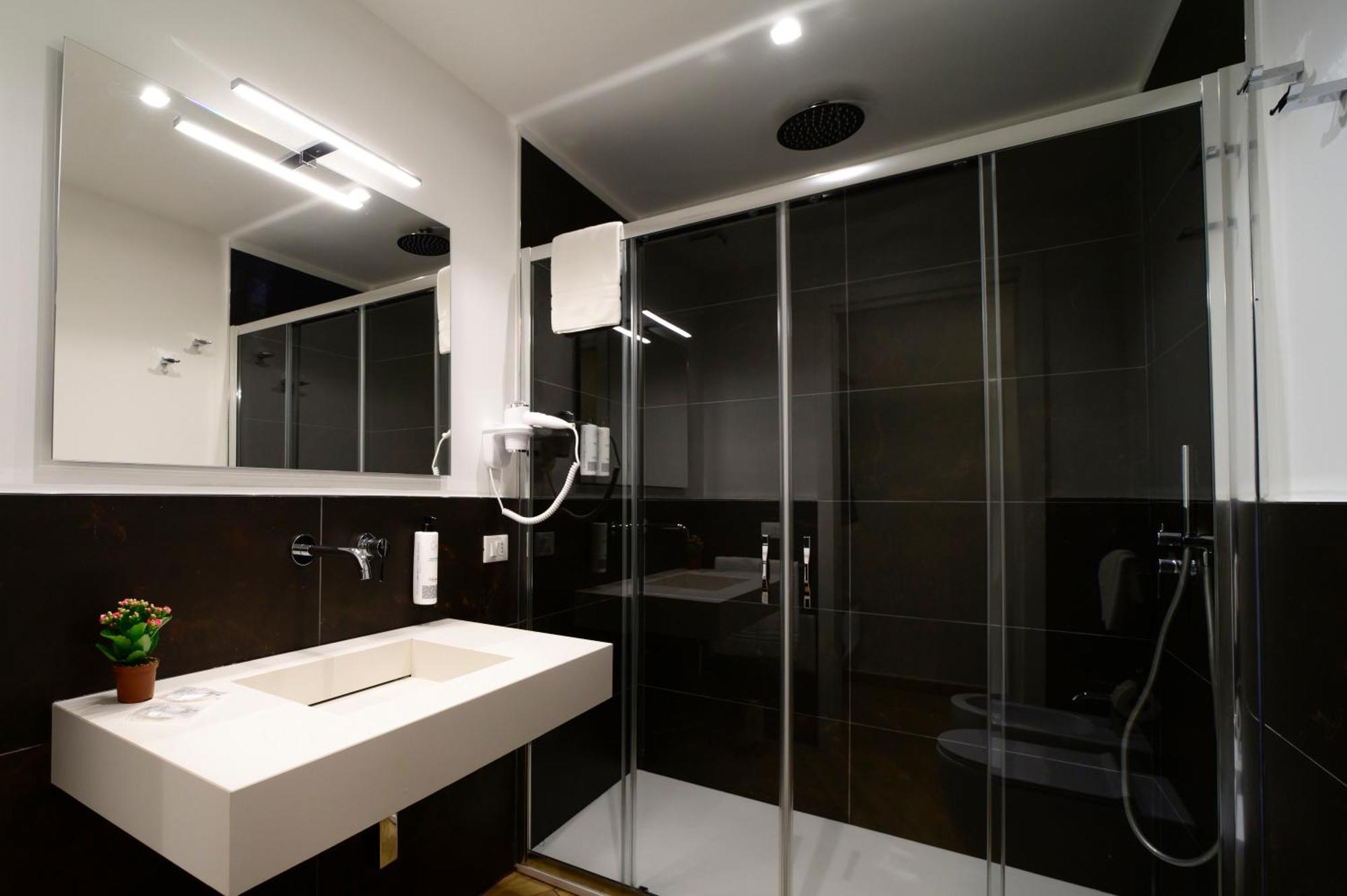 Maqueda - Room & Suite ปาแลร์โม ภายนอก รูปภาพ